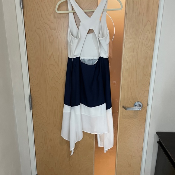 Summer wedding guest dress - Picture 3 of 5